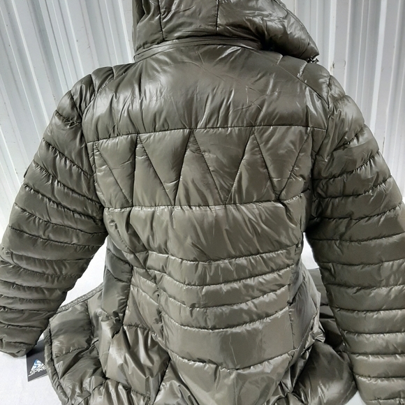 Ladies coats - Picture 5 of 7